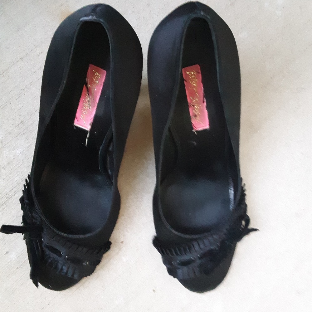 Betsey Johnson Black Pink Bottom Pumps Size 7 1/2 - Picture 5 of 13